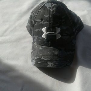 under armour snow camo hat